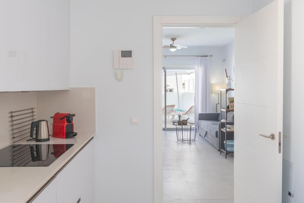 Casa Lolalo - Modern Villa With Pool, 15Min Walk To Marina Rubicon プラヤ・ブランカ エクステリア 写真