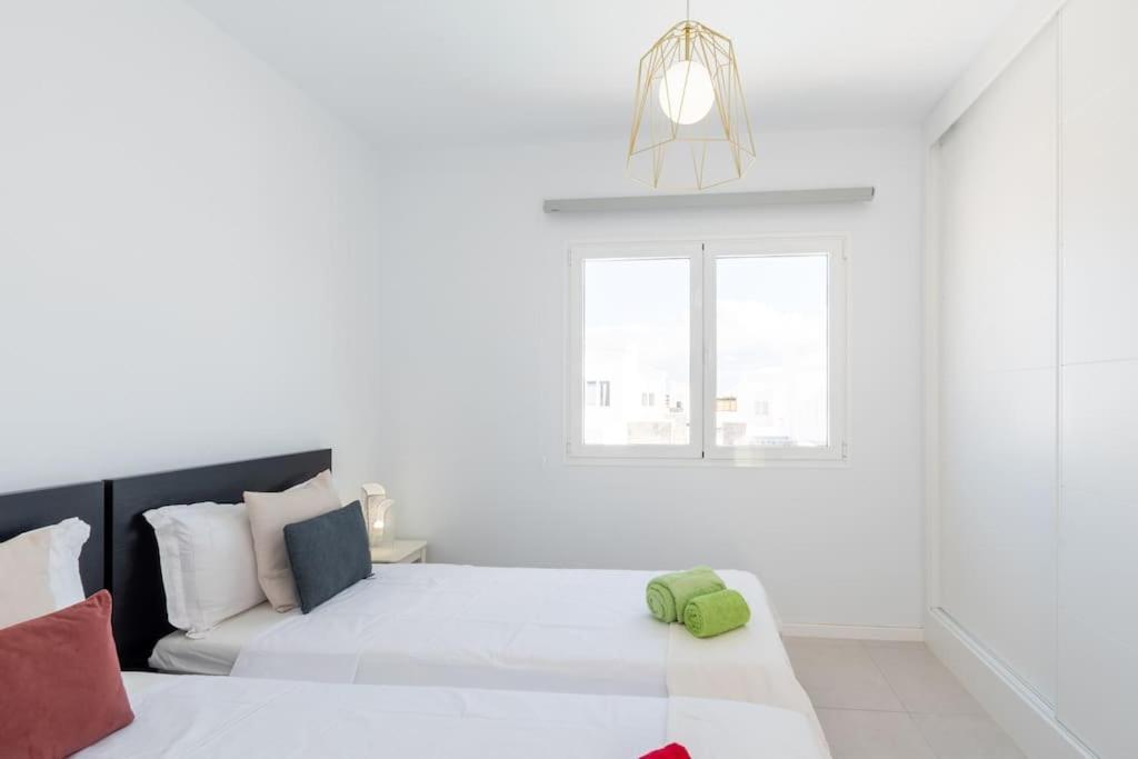 Casa Lolalo - Modern Villa With Pool, 15Min Walk To Marina Rubicon プラヤ・ブランカ エクステリア 写真