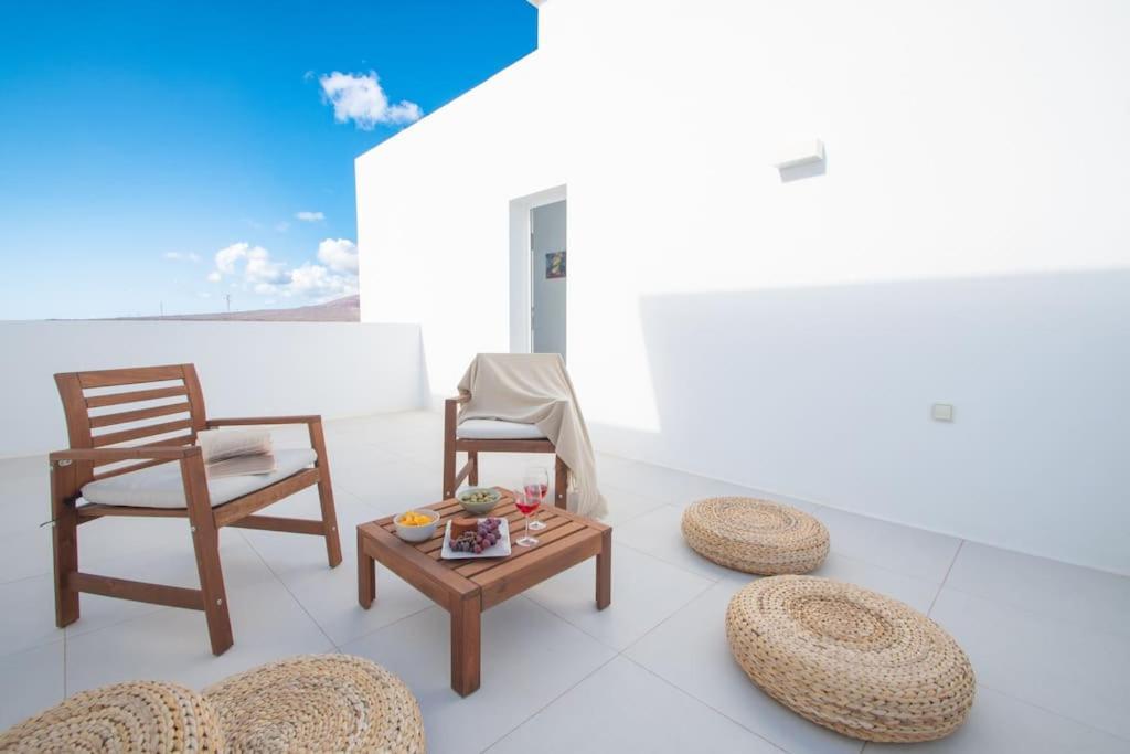 Casa Lolalo - Modern Villa With Pool, 15Min Walk To Marina Rubicon プラヤ・ブランカ エクステリア 写真
