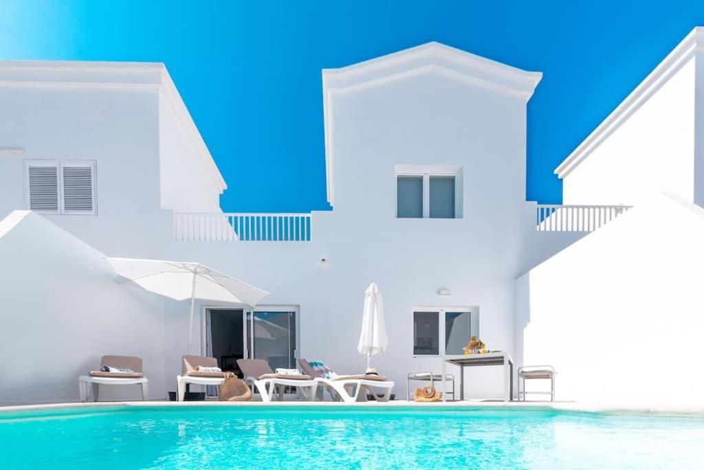 Casa Lolalo - Modern Villa With Pool, 15Min Walk To Marina Rubicon プラヤ・ブランカ エクステリア 写真
