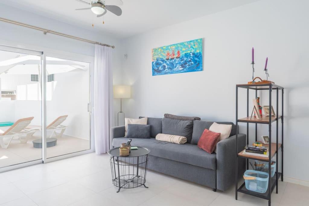 Casa Lolalo - Modern Villa With Pool, 15Min Walk To Marina Rubicon プラヤ・ブランカ エクステリア 写真