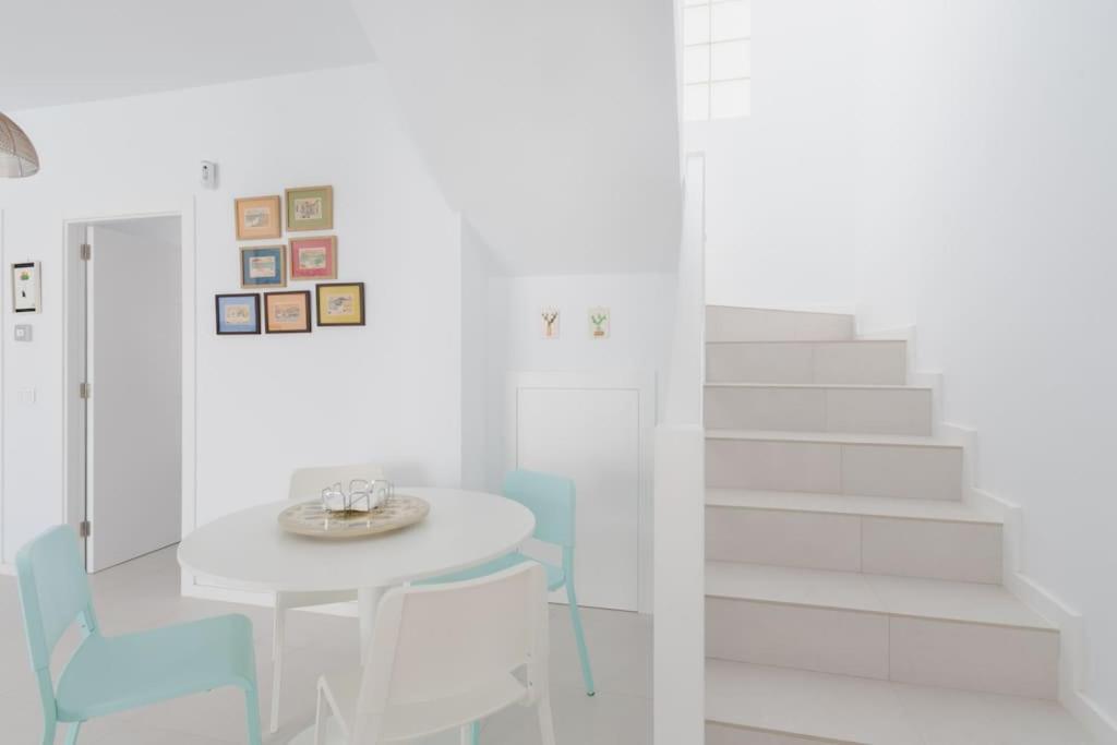 Casa Lolalo - Modern Villa With Pool, 15Min Walk To Marina Rubicon プラヤ・ブランカ エクステリア 写真