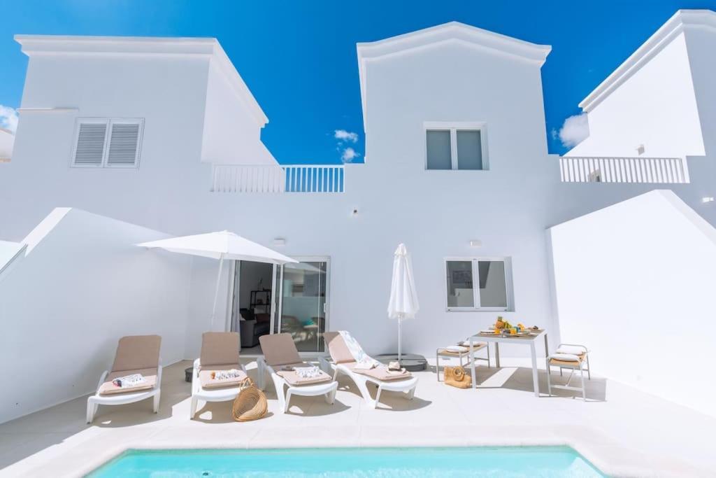 Casa Lolalo - Modern Villa With Pool, 15Min Walk To Marina Rubicon プラヤ・ブランカ エクステリア 写真