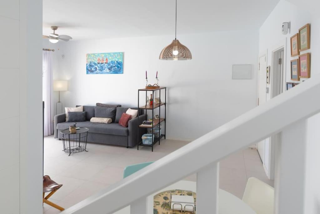 Casa Lolalo - Modern Villa With Pool, 15Min Walk To Marina Rubicon プラヤ・ブランカ エクステリア 写真