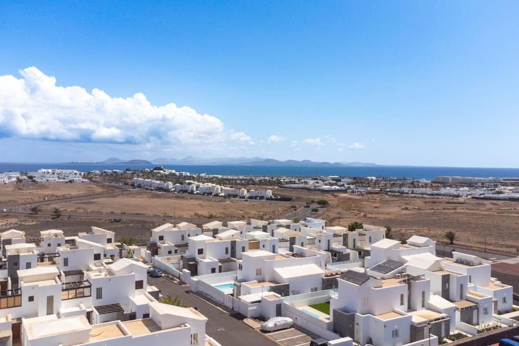 Casa Lolalo - Modern Villa With Pool, 15Min Walk To Marina Rubicon プラヤ・ブランカ エクステリア 写真